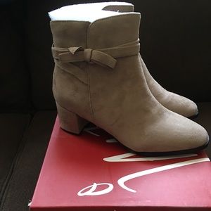 BRAND NEW IN THE BOX SIZE 7 IMPO BOOTS